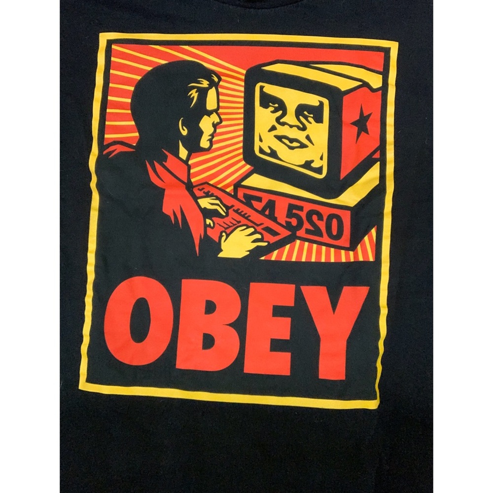 Obey Giant T-shirt